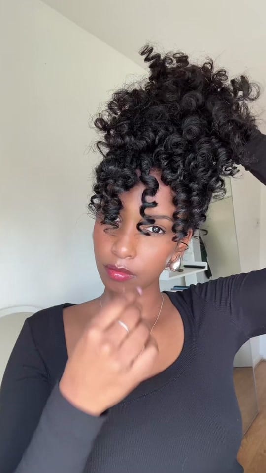 Post 2 by Salma on TikTok (video)