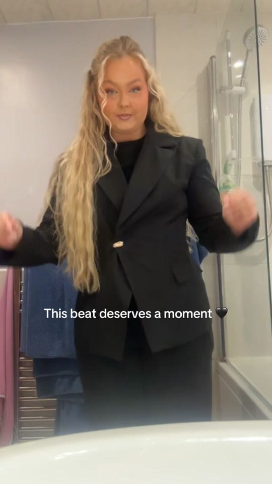 Post 3 by Liv Clarke🩶 on TikTok (video)