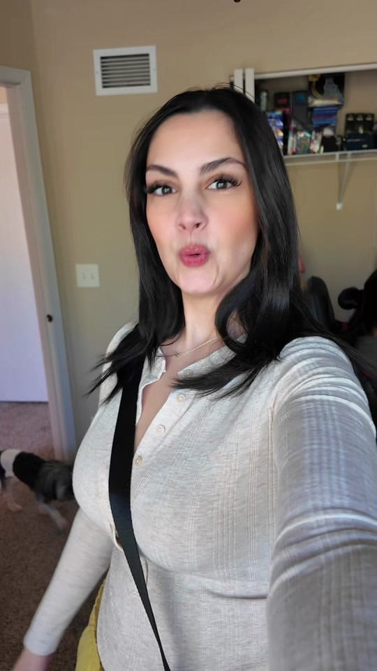 Post 4 by Prettynailsbyclaudia on TikTok (video)