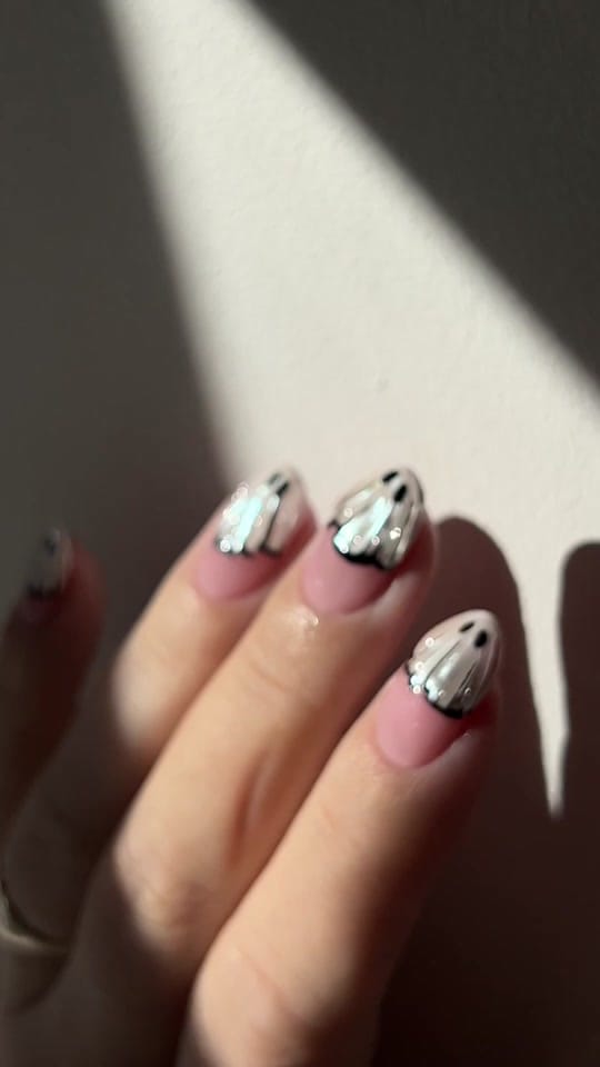 Post 9 by SWAK Nails on TikTok (video)