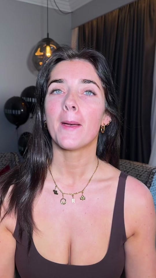 Post 1 by Jamie Barrie MUA on TikTok (video)