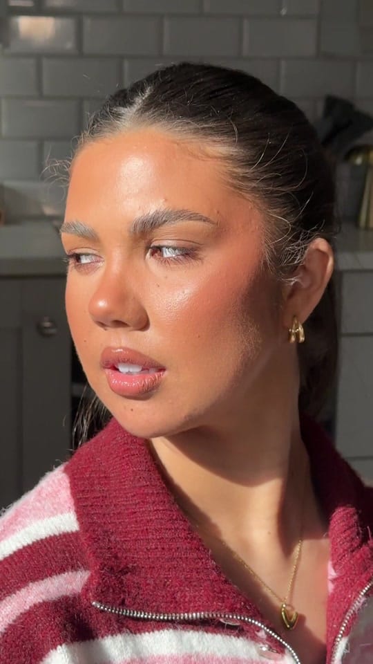 Post 6 by Jamie Barrie MUA on TikTok (video)
