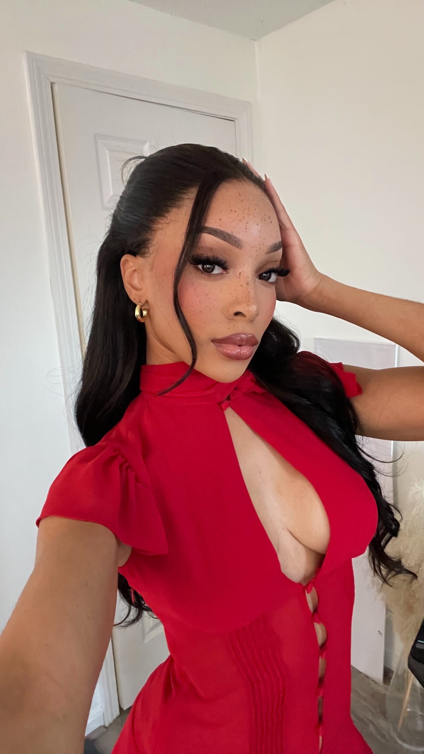 Post 6 by Lauren Tyler on TikTok (video)