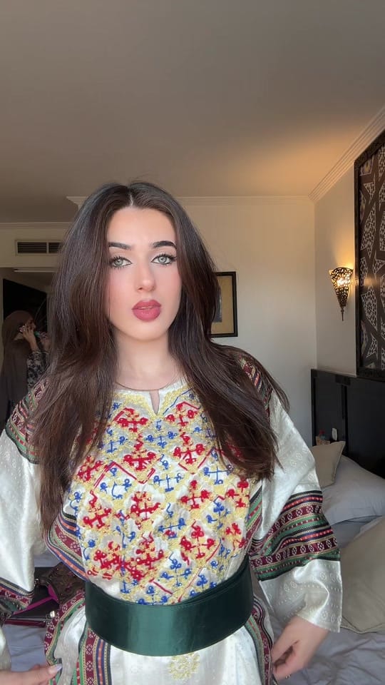 Post 7 by nadine 🇸🇾 on TikTok (video)