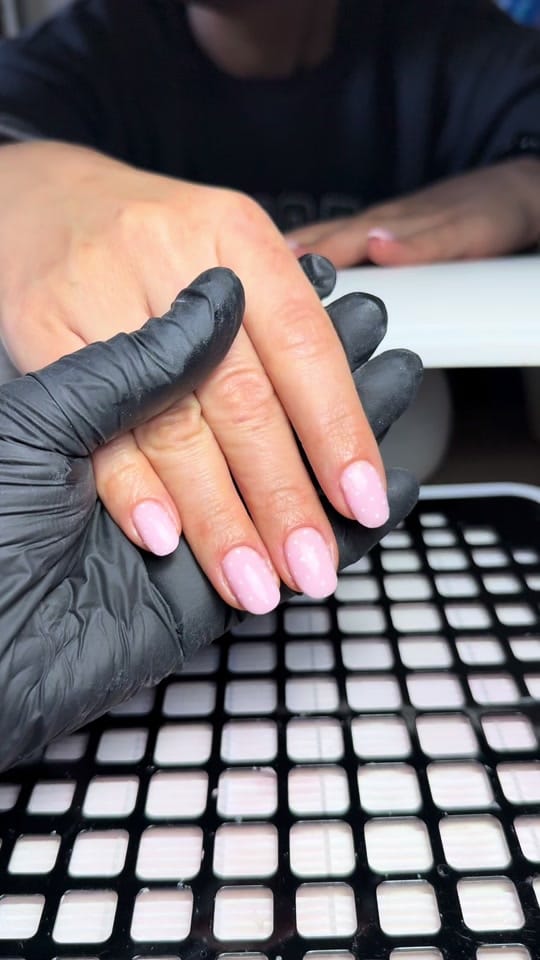 Post 3 by nailsbyKirsty on TikTok (video)
