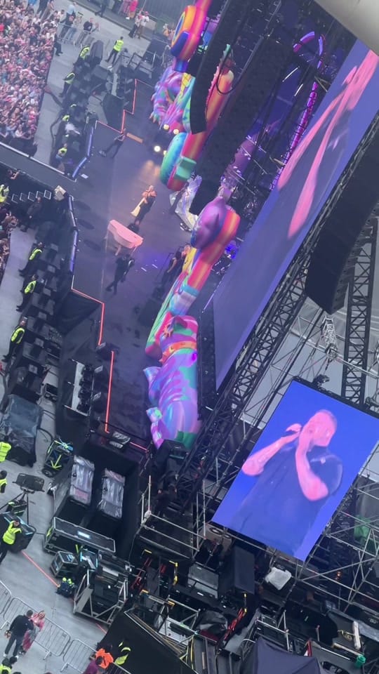 Post 8 by Mua Dylan on TikTok (video)