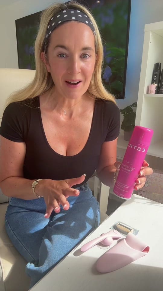 Post 5 by itsmolliesworld on TikTok (video)