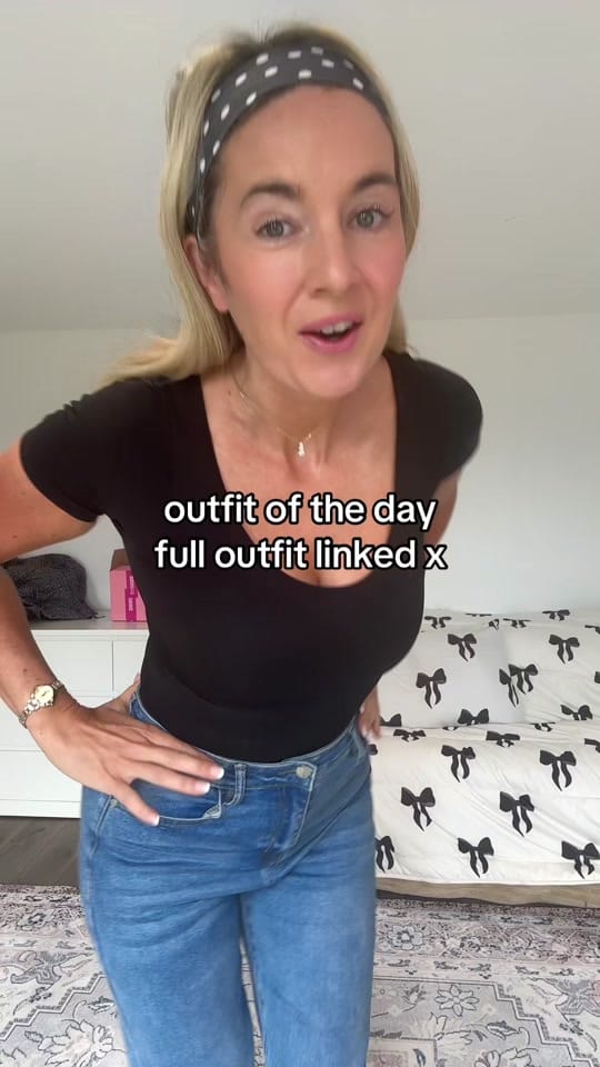 Post 6 by itsmolliesworld on TikTok (video)