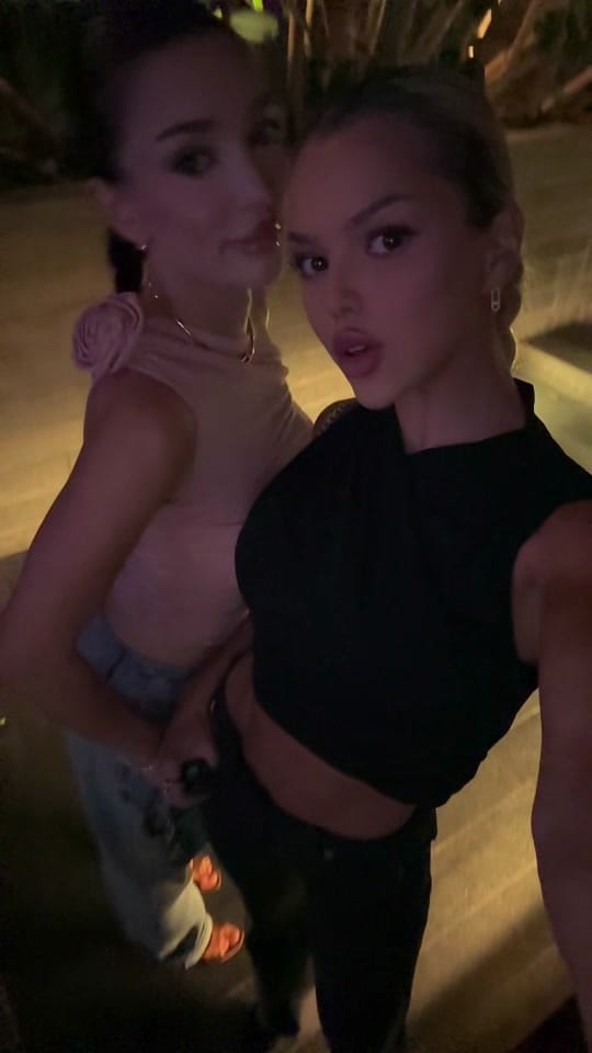 Post 7 by Jennie Dimova on TikTok (video)