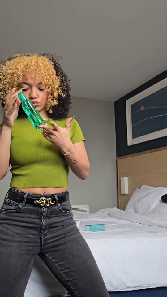 Post 6 by kelscurls on TikTok (video)
