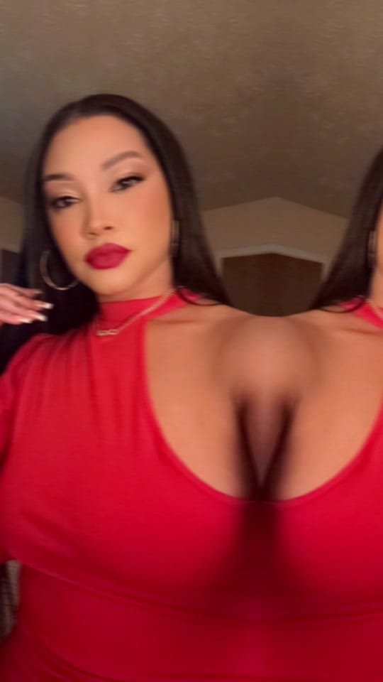 Post 5 by Wualeska nails on TikTok (video)