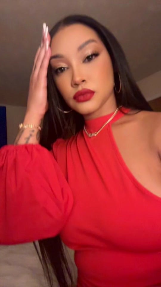 Post 4 by Wualeska nails on TikTok (video)