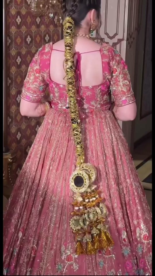 Post 8 by Shaz on TikTok (video)