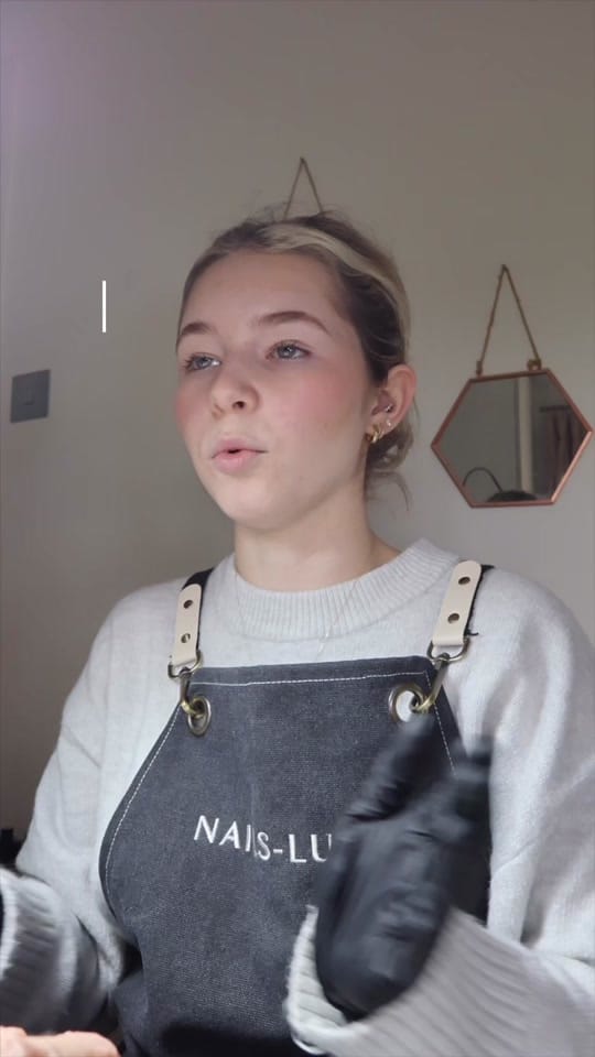 Post 3 by Evaznailz on TikTok (video)