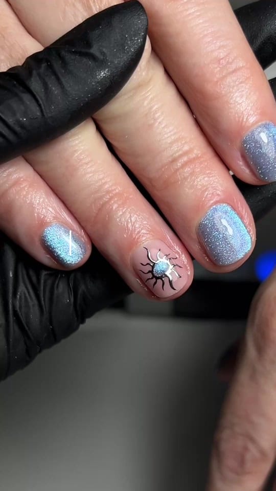 Post 6 by Evaznailz on TikTok (video)