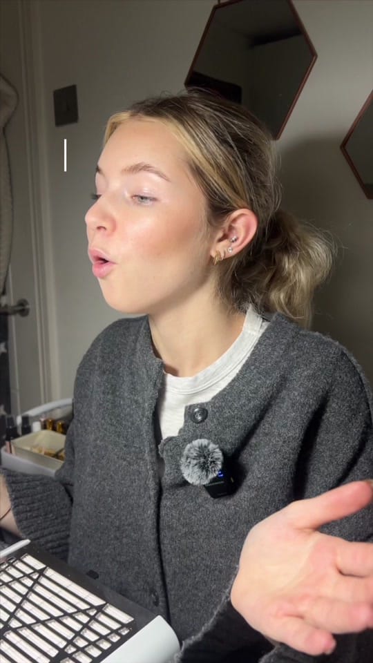 Post 10 by Evaznailz on TikTok (video)