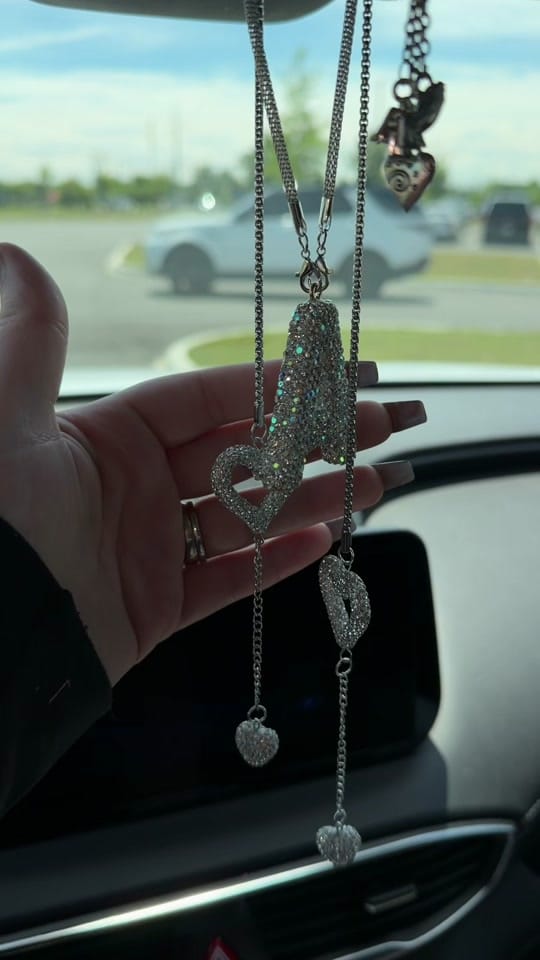 Post 1 by Amanda K on TikTok (video)