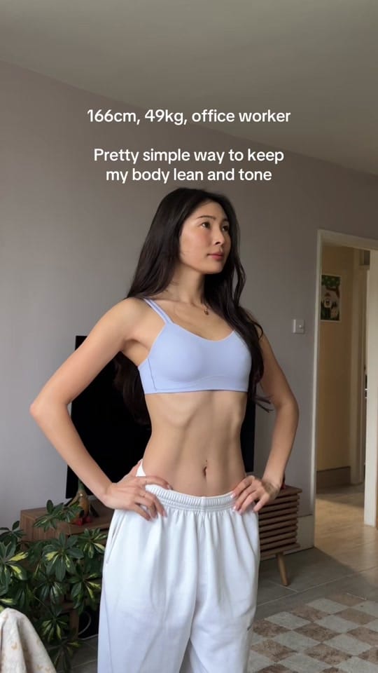 Post 5 by Mia on TikTok (video)