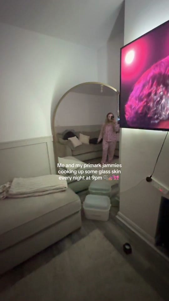Post 5 by Georgia|nail tech ❤️‍🔥🧚‍♀️ on TikTok (video)