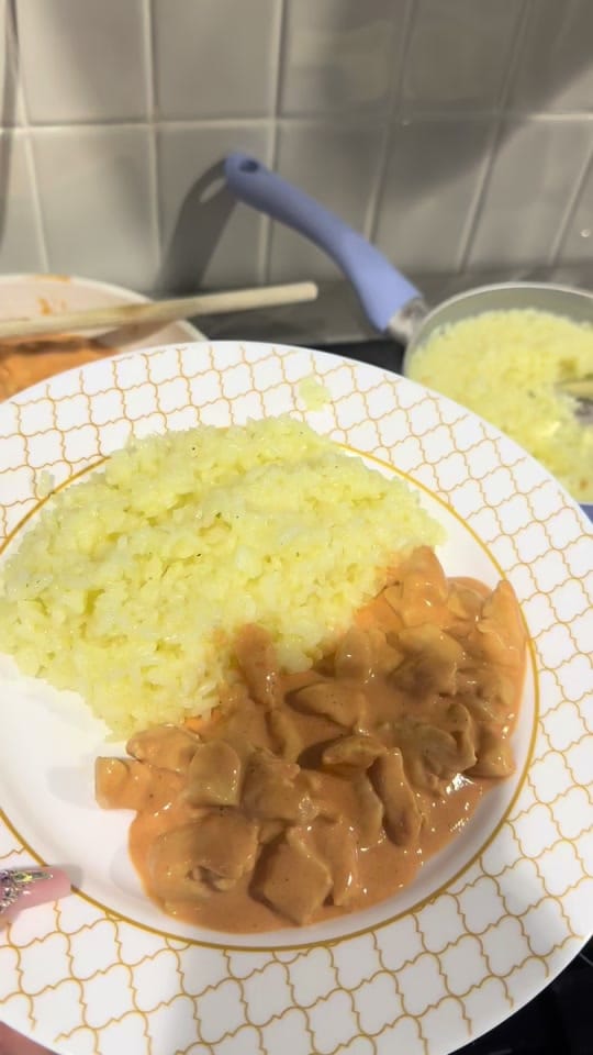 Post 1 by daroczimaterika_dubai on TikTok (video)
