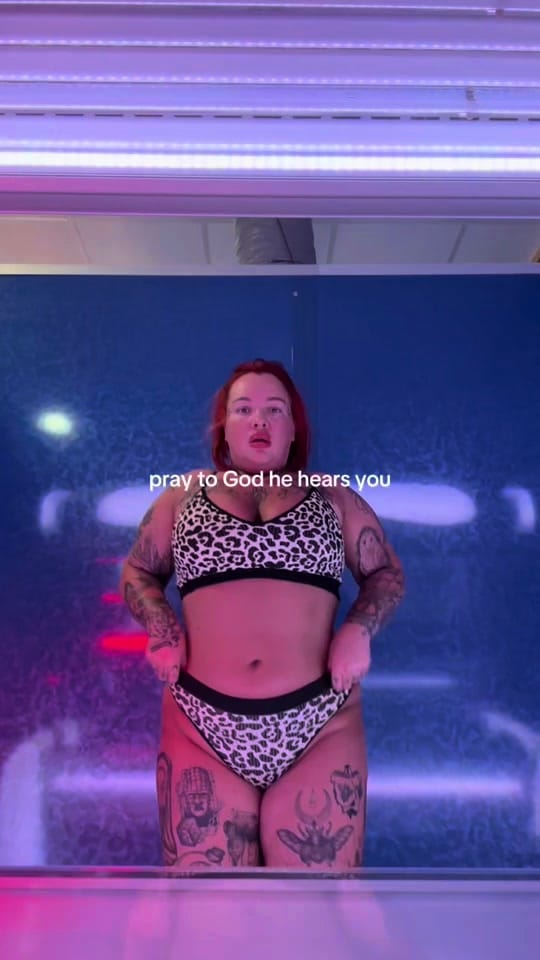 Post 9 by Ashley Thomson on TikTok (video)