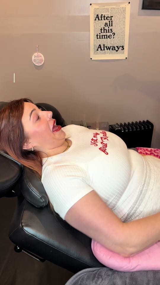 Post 5 by Ashley Thomson on TikTok (video)
