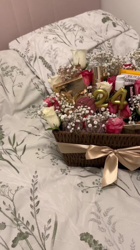 Post 8 by izaden on TikTok (video)