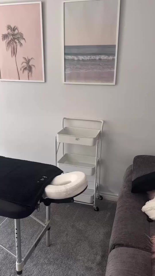 Post 1 by The mobile Beautician on TikTok (video)