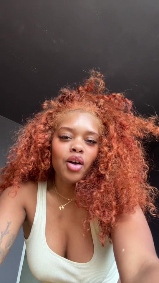 Post 10 by Em Lora on TikTok (video)