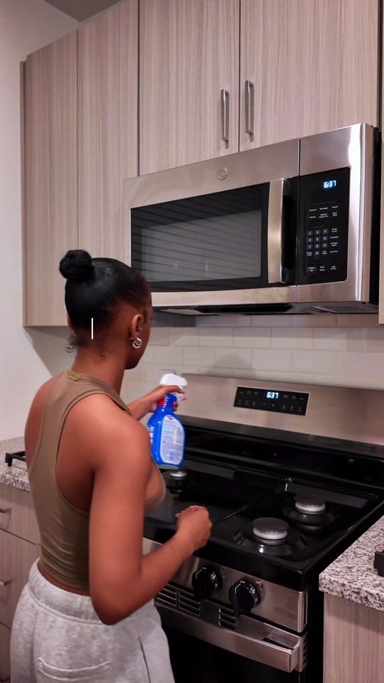 Post 2 by Mikaria on TikTok (video)