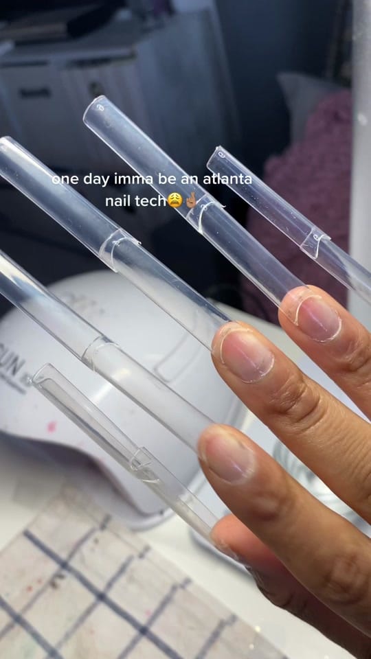 Post 10 by essvibess nails🧞‍♀️👩🏽‍🎨✨🪐 on TikTok (video)