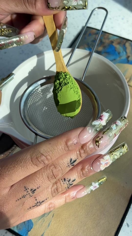 Post 5 by essvibess nails🧞‍♀️👩🏽‍🎨✨🪐 on TikTok (video)