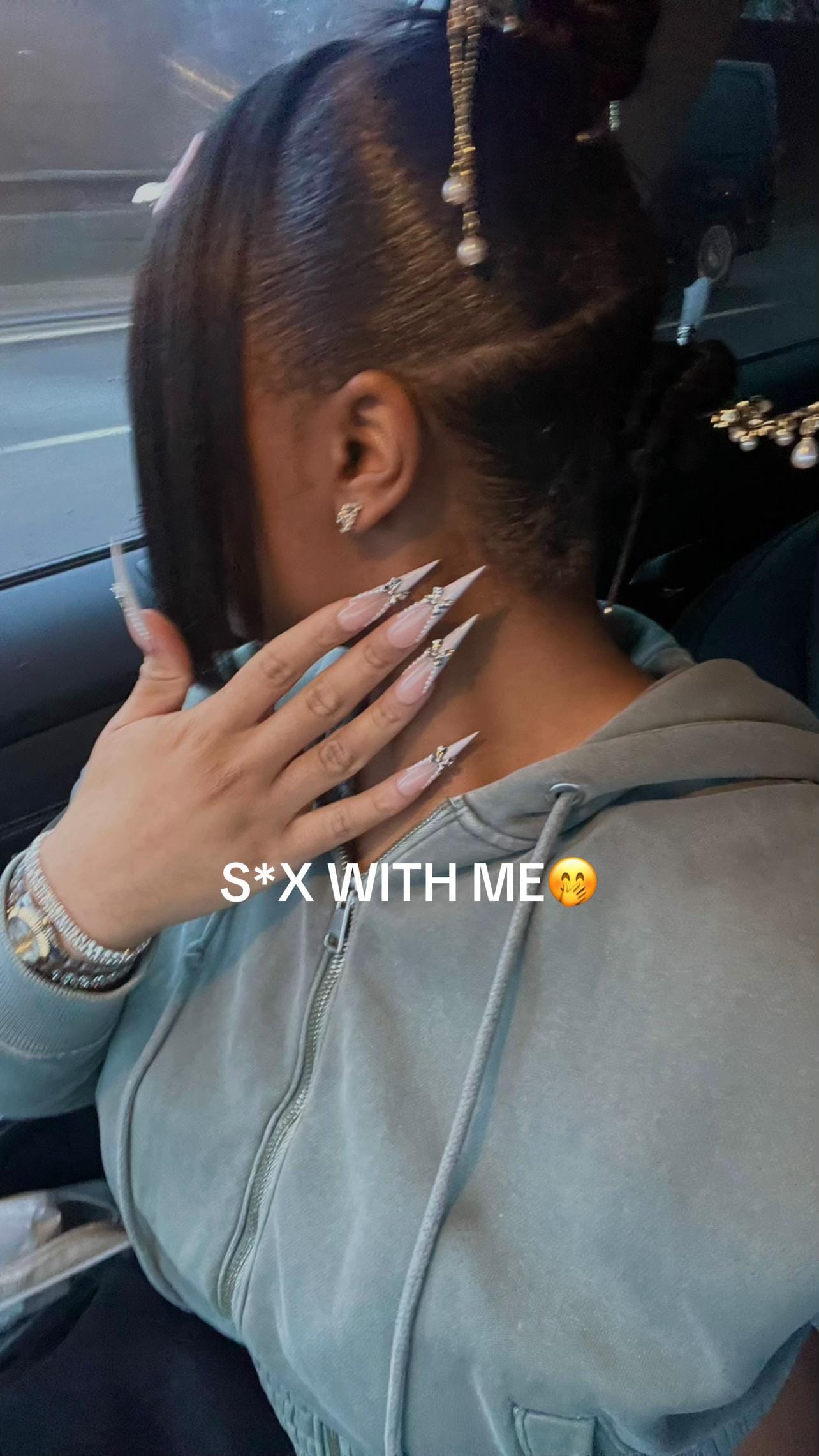 Post 6 by essvibess nails🧞‍♀️👩🏽‍🎨✨🪐 on TikTok (video)