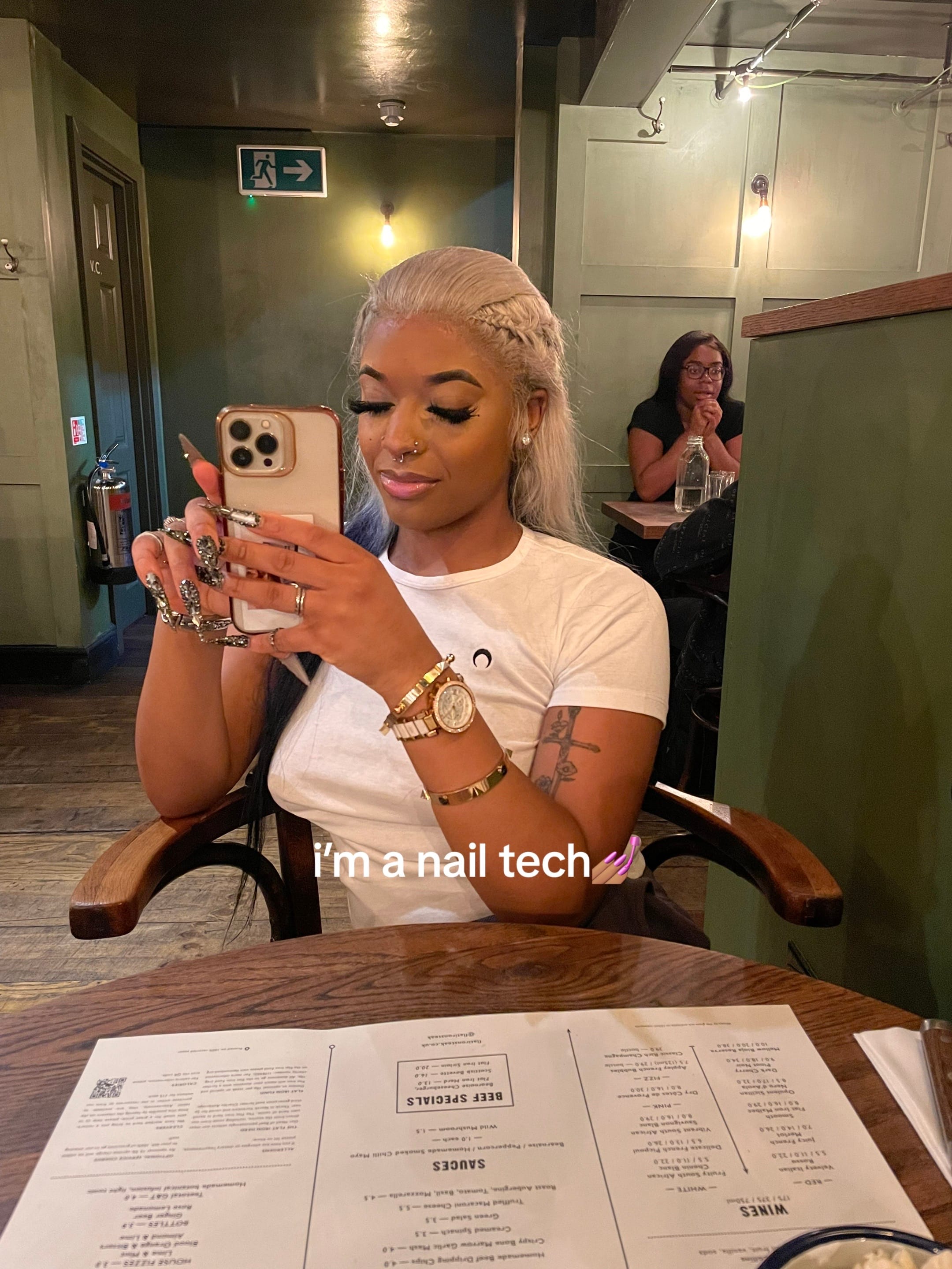Post 9 by essvibess nails🧞‍♀️👩🏽‍🎨✨🪐 on TikTok (video)