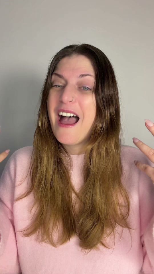 Post 4 by Hajni (Hoy knee) 💚 🐉 on TikTok (video)