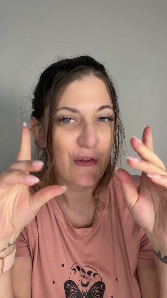Post 7 by Hajni (Hoy knee) 💚 🐉 on TikTok (video)