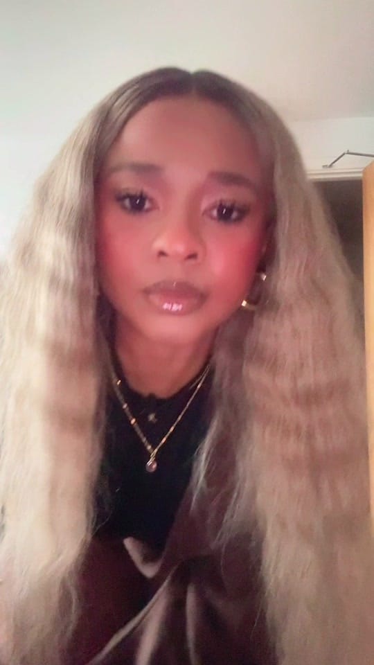 Post 2 by Fi on TikTok (video)