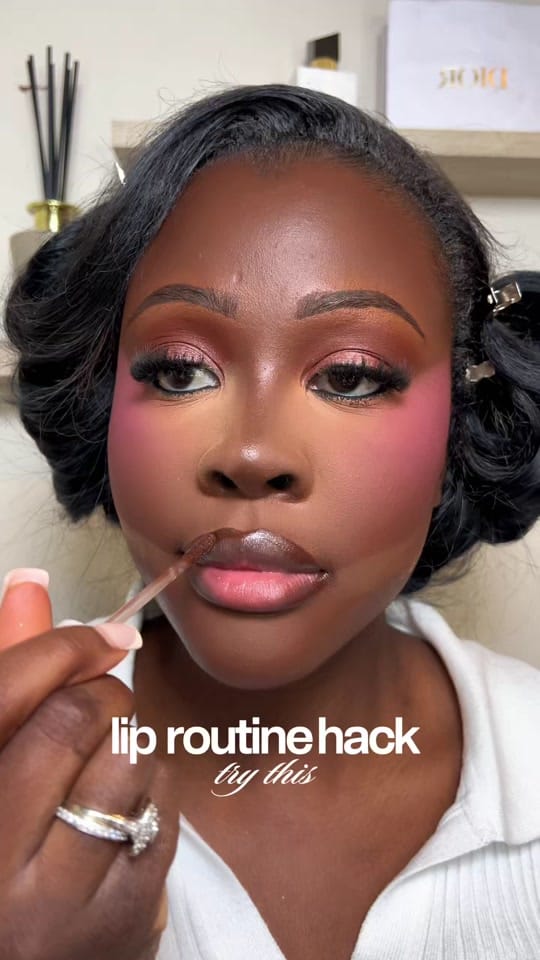 Post 2 by Efya Mensah on TikTok (video)