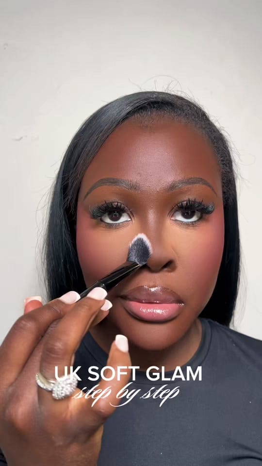 Post 8 by Efya Mensah on TikTok (video)
