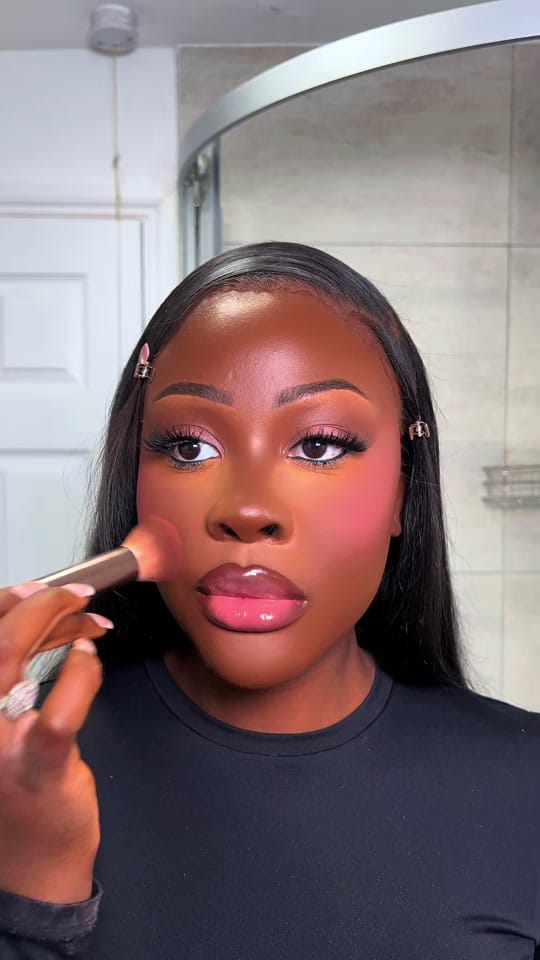 Post 10 by Efya Mensah on TikTok (video)