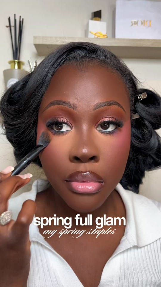 Post 6 by Efya Mensah on TikTok (video)