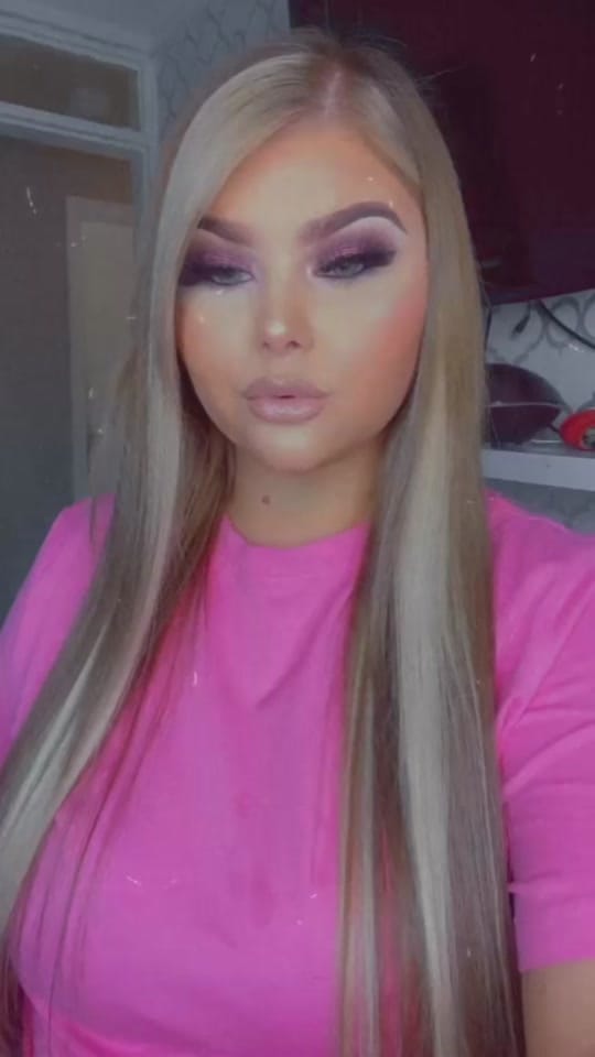 Post 2 by Kaitlyn Toft🍒 on TikTok (video)