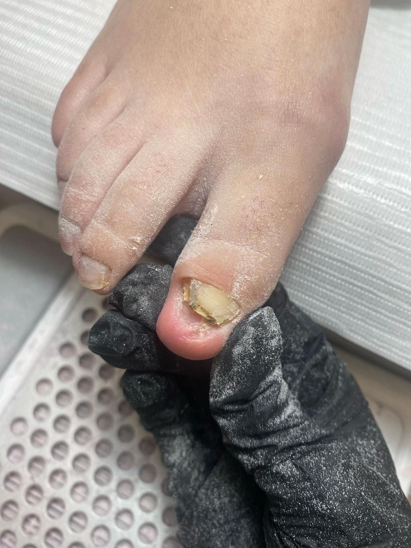 Post 10 by LIT Nails UK on TikTok (video)