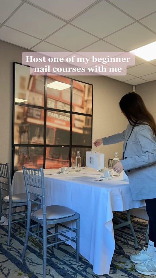 Post 7 by Elle’s Beauty Room on TikTok (video)