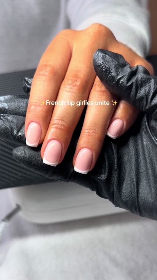 Post 4 by Elle’s Beauty Room on TikTok (video)