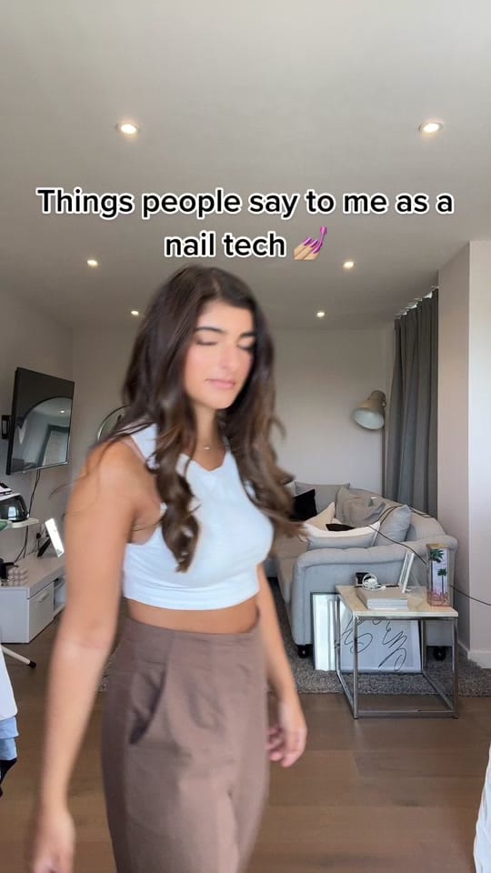 Post 10 by Elle’s Beauty Room on TikTok (video)