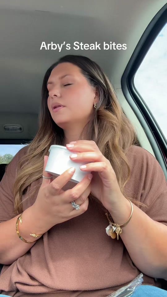 Post 10 by Fatima Mills on TikTok (video)