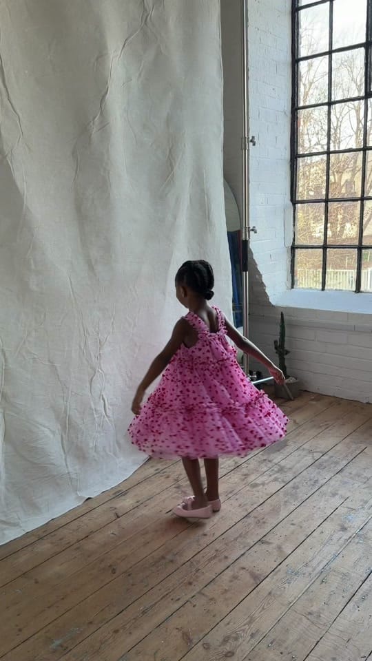 Post 6 by Aysha & Tola on TikTok (video)