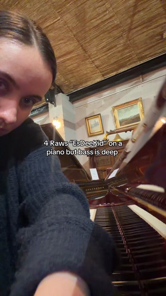 Post 6 by Helen Martyniuk on TikTok (video)