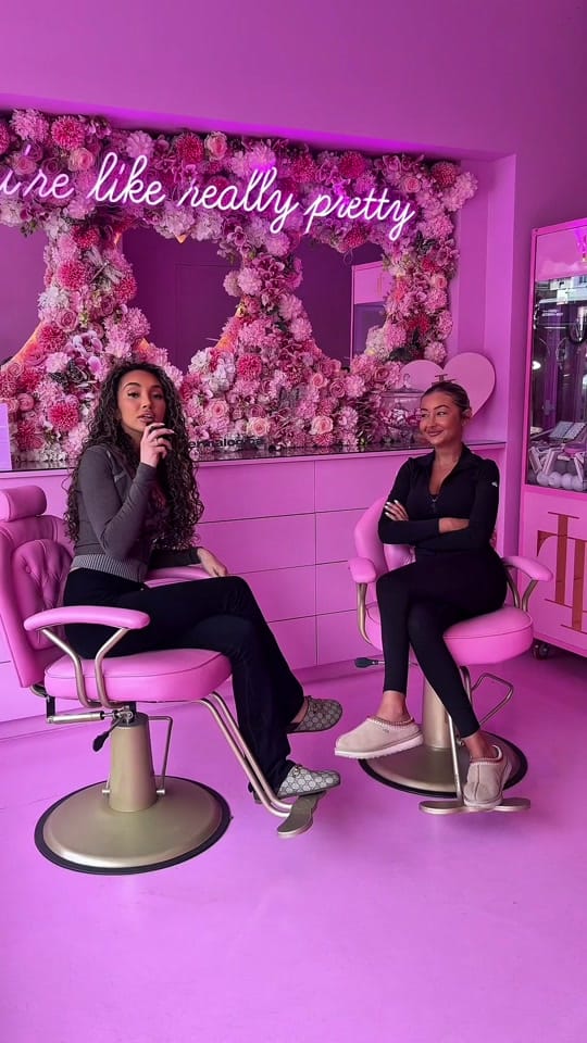 Post 7 by Luxe Lounge on TikTok (video)